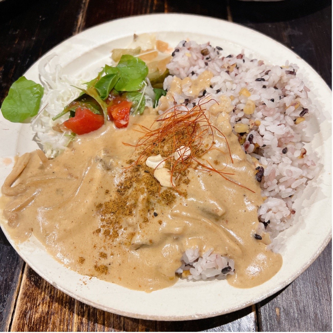 CURRY BAR CAFE 三月の水